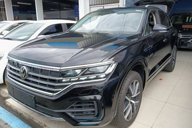Używany Volkswagen Touareg 2022 3.0 TSI Prestige Edition Classic Sport Package
