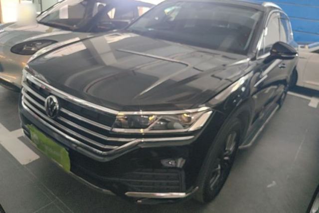 Używany Volkswagen Touareg 2022 2.0 TSI Flagship Special Edition
