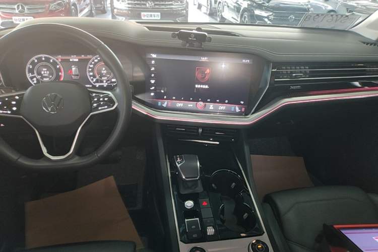 Used Volkswagen Touareg 2022 2.0 TSI RuiShang Edition Audio And AC Panel