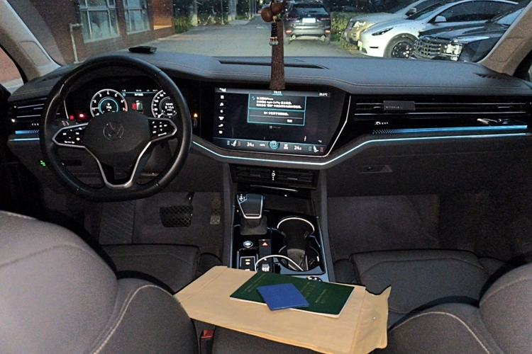 Used Volkswagen Touareg 2022 2.0 TSI RuiShang Edition Center Console