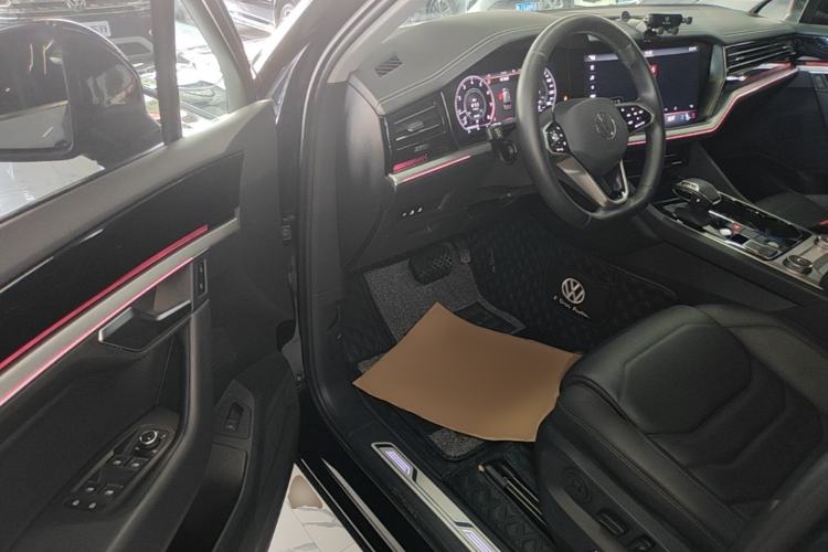 Used Volkswagen Touareg 2022 2.0 TSI RuiShang Edition Driver Seat
