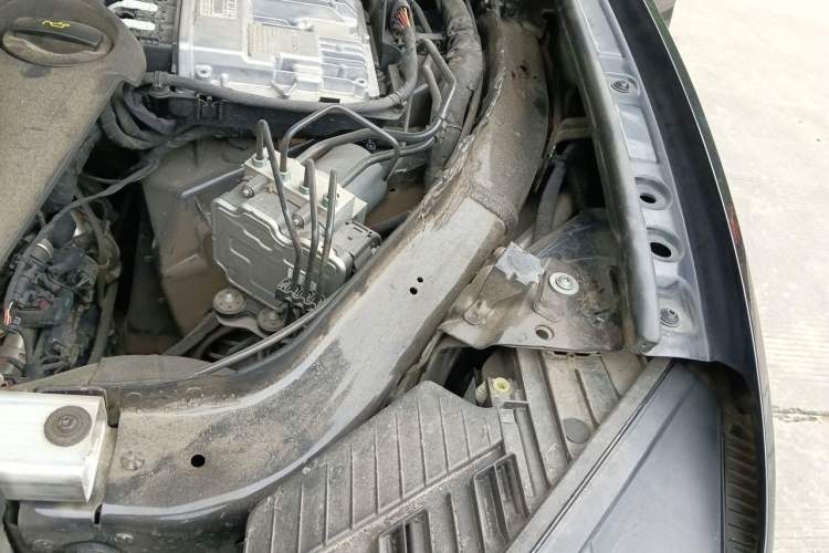 Used Volkswagen Touareg 2022 3.0 TSI Prestige Edition Classic Sport Package Engine Bay Left