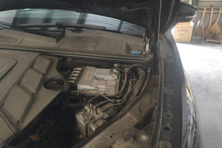 Used Volkswagen Touareg 2022 3.0 TSI Prestige Edition Classic Sport Package Engine Bay Left