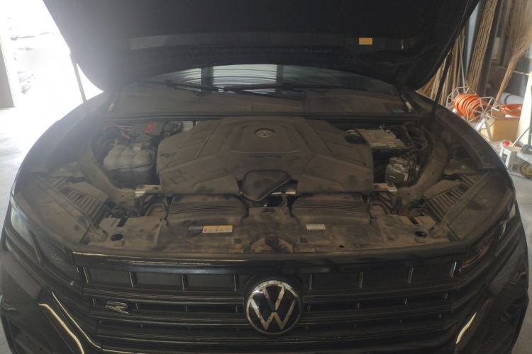 Used Volkswagen Touareg 2022 3.0 TSI Prestige Edition Classic Sport Package Engine Bay