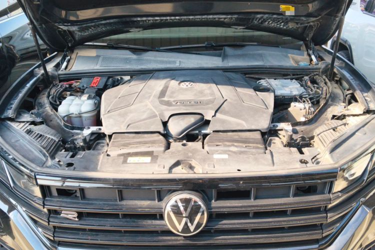 Used Volkswagen Touareg 2022 3.0 TSI Prestige Edition Classic Sport Package Engine Bay