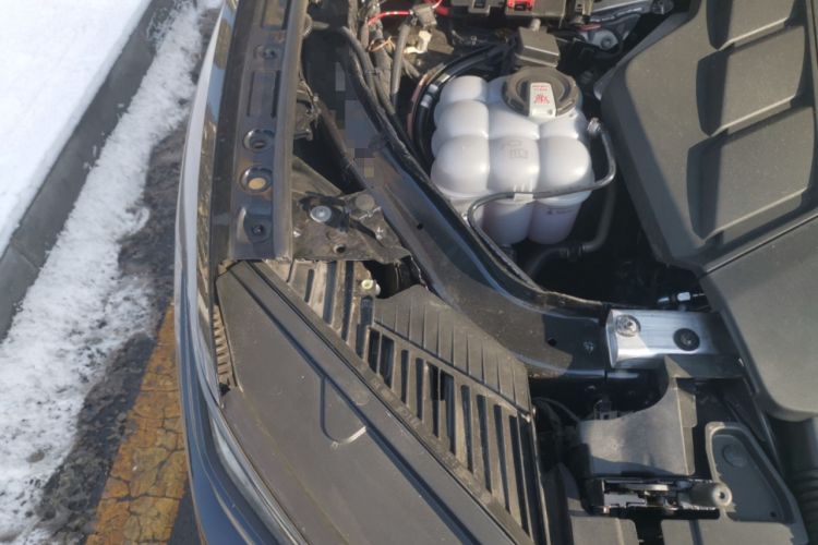 Used Volkswagen Touareg 2022 3.0 TSI Luxury Edition Black Diamond Sport Package Engine Bay Right