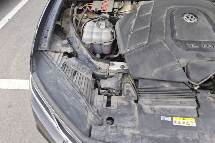 Used Volkswagen Touareg 2022 3.0 TSI Prestige Edition Classic Sport Package Engine Bay Right