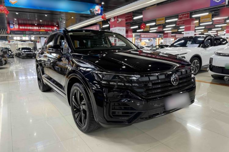 Used Volkswagen Touareg 2022 3.0 TSI Luxury Edition Black Diamond Sport Package Exterior 2