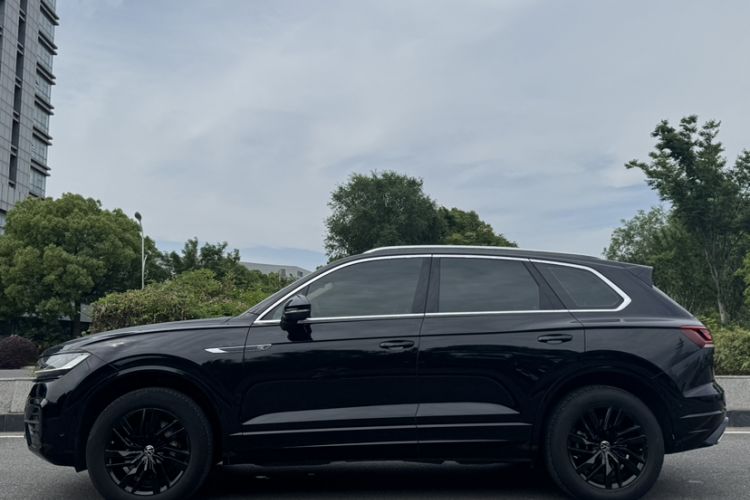 Used Volkswagen Touareg 2022 2.0 TSI RuiShang Edition Exterior 2