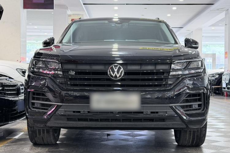 Used Volkswagen Touareg 2022 3.0 TSI Luxury Edition Black Diamond Sport Package Exterior 2