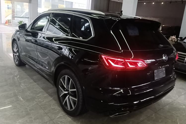 Used Volkswagen Touareg 2022 3.0 TSI Prestige Edition Classic Sport Package Exterior 2