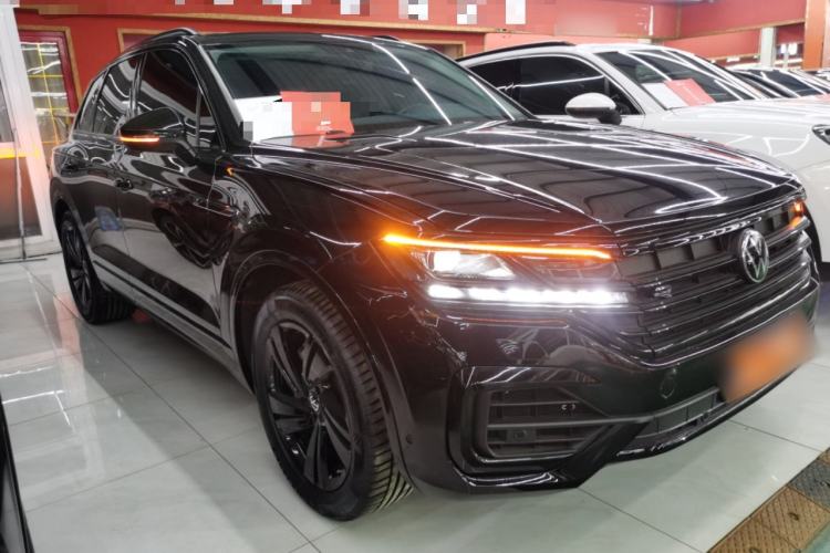 Used Volkswagen Touareg 2022 3.0 TSI Luxury Edition Black Diamond Sport Package Exterior 2