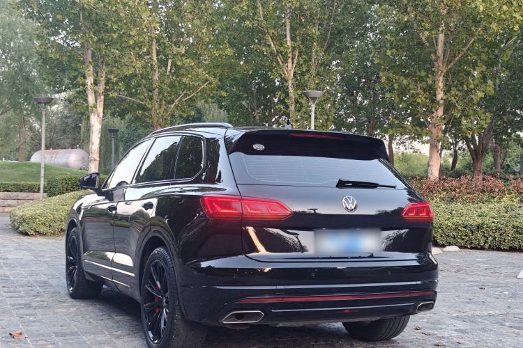 Used Volkswagen Touareg 2022 3.0 TSI Luxury Edition Black Diamond Sport Package Exterior 3