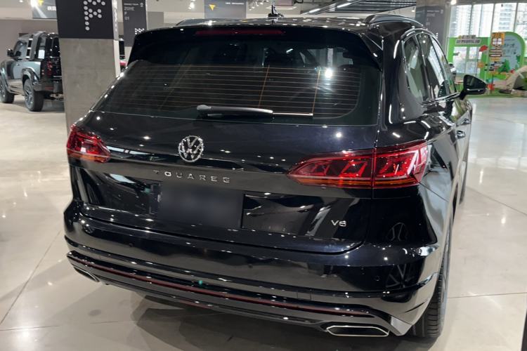 Used Volkswagen Touareg 2022 3.0 TSI Luxury Edition Black Diamond Sport Package Exterior 3