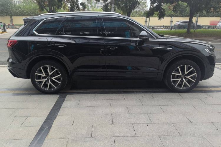 Used Volkswagen Touareg 2022 3.0 TSI Prestige Edition Classic Sport Package Exterior 3