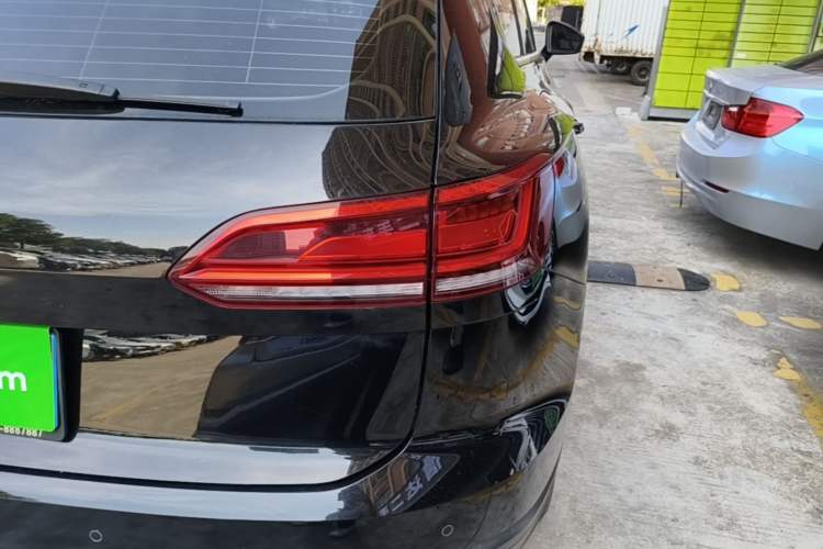 Used Volkswagen Touareg 2022 2.0 TSI Flagship Special Edition Exterior 3