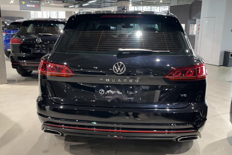 Used Volkswagen Touareg 2022 3.0 TSI Luxury Edition Black Diamond Sport Package Exterior 4