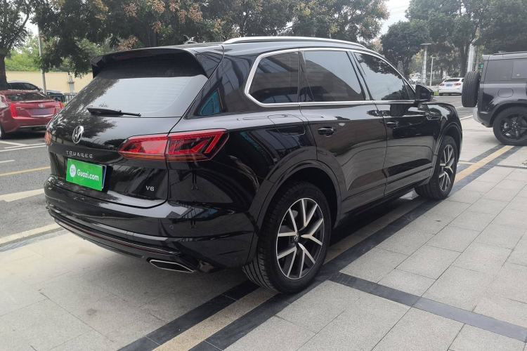 Used Volkswagen Touareg 2022 3.0 TSI Prestige Edition Classic Sport Package Exterior 4