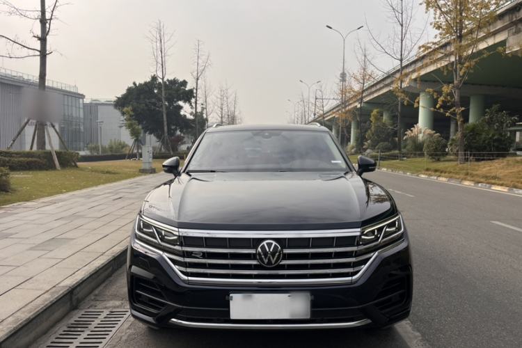 Used Volkswagen Touareg 2022 3.0 TSI Prestige Edition Classic Sport Package Exterior 5