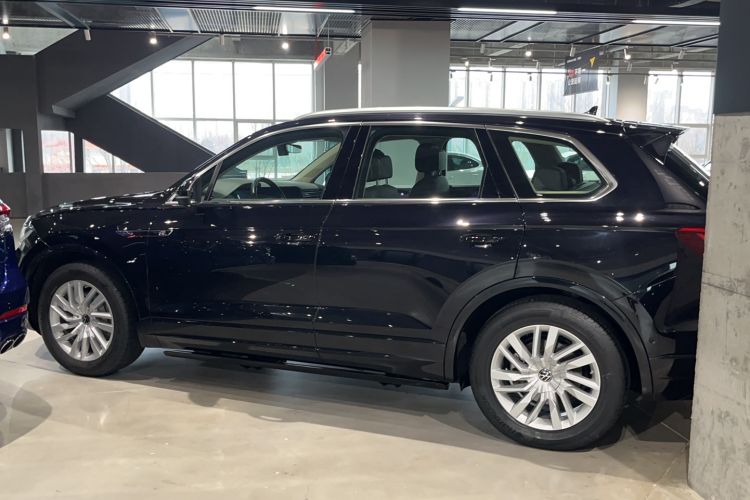 Used Volkswagen Touareg 2022 2.0 TSI RuiShang Edition Exterior 5