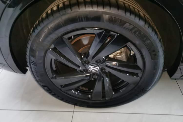 Used Volkswagen Touareg 2022 3.0 TSI Luxury Edition Black Diamond Sport Package Exterior 8