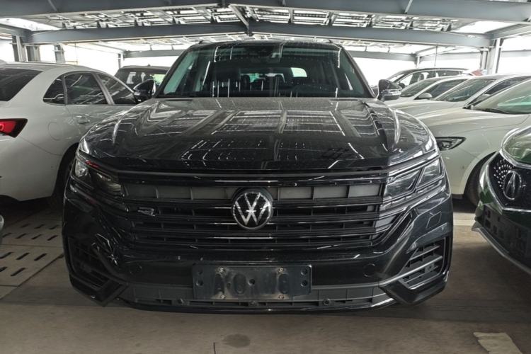 Used Volkswagen Touareg 2022 3.0 TSI Luxury Edition Black Diamond Sport Package Front