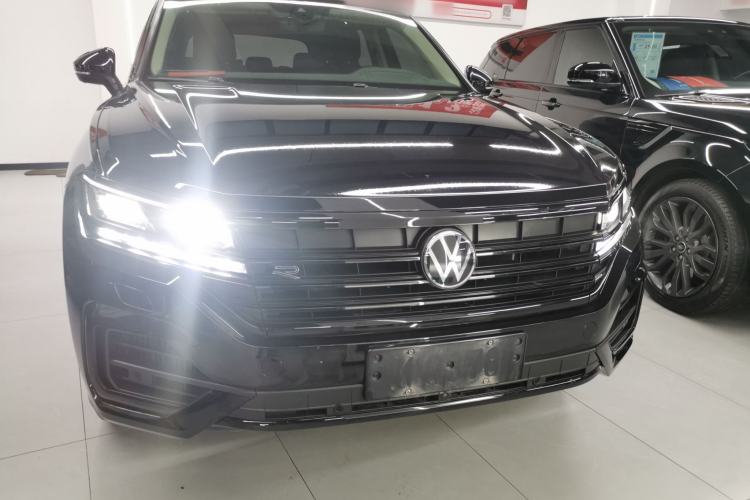 Used Volkswagen Touareg 2022 3.0 TSI Luxury Edition Black Diamond Sport Package Front