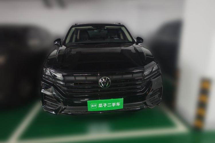 Used Volkswagen Touareg 2022 3.0 TSI Luxury Edition Black Diamond Sport Package Front