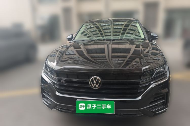 Used Volkswagen Touareg 2022 3.0 TSI Luxury Edition Black Diamond Sport Package Front