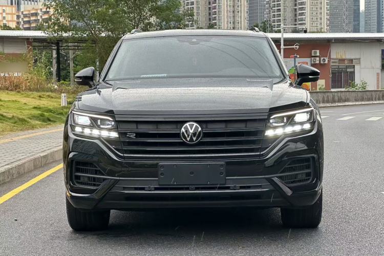 Used Volkswagen Touareg 2022 3.0 TSI Luxury Edition Black Diamond Sport Package Front