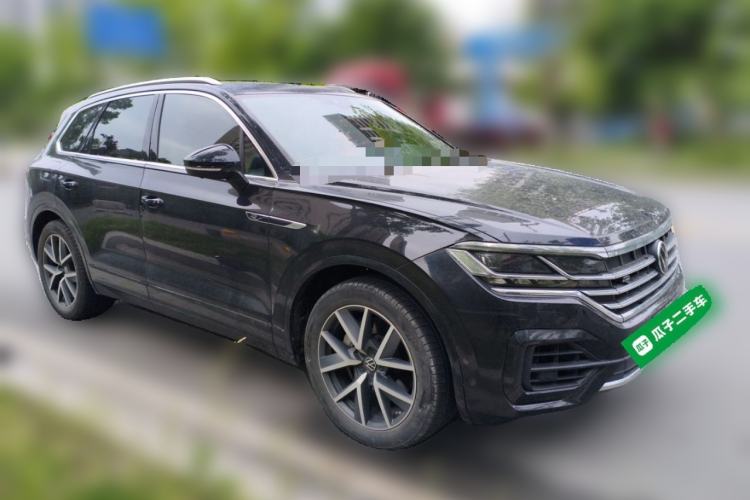 Used Volkswagen Touareg 2022 3.0 TSI Prestige Edition Classic Sport Package Front Right 45 Deg
