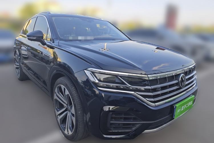 Used Volkswagen Touareg 2022 3.0 TSI Prestige Edition Classic Sport Package Front Right 45 Deg
