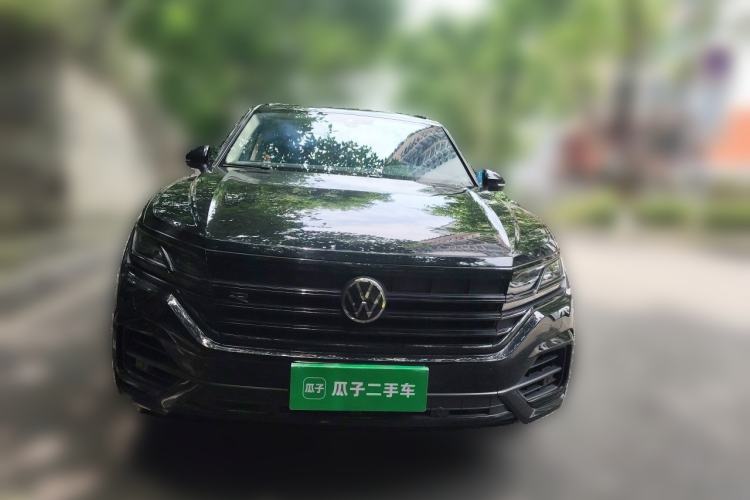 Used Volkswagen Touareg 2022 3.0 TSI Luxury Edition Black Diamond Sport Package Front