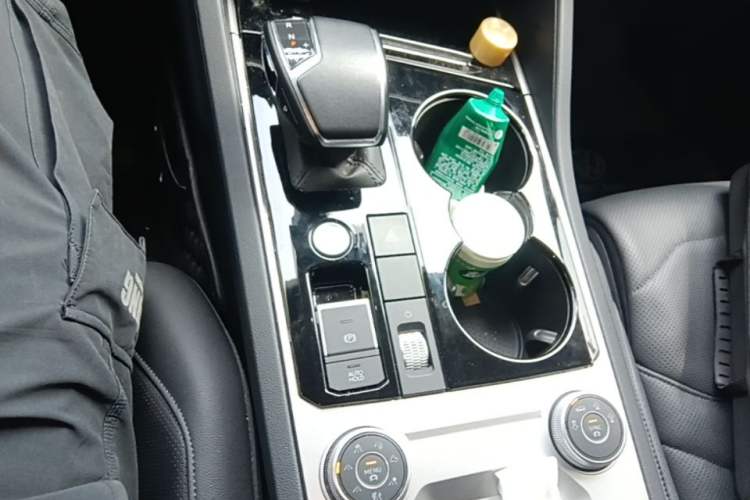 Used Volkswagen Touareg 2022 2.0 TSI RuiShang Edition Gear Lever
