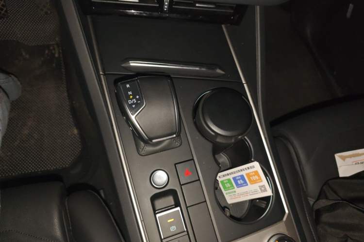 Used Volkswagen Touareg 2022 2.0 TSI Flagship Special Edition Gear Lever