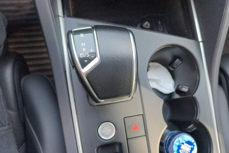 Used Volkswagen Touareg 2022 2.0 TSI Flagship Special Edition Gear Lever