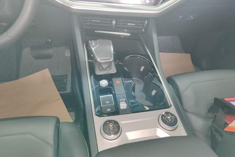 Used Volkswagen Touareg 2022 2.0 TSI RuiShang Edition Gear Lever