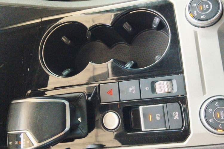 Used Volkswagen Touareg 2022 3.0 TSI Prestige Edition Classic Sport Package Gear Lever