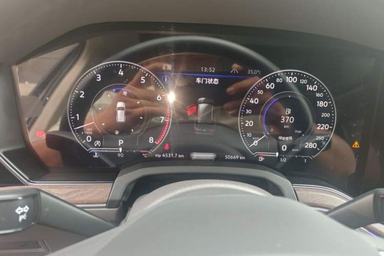 Used Volkswagen Touareg 2022 3.0 TSI Luxury Edition Black Diamond Sport Package Instrument Cluster