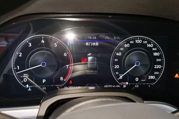 Used Volkswagen Touareg 2022 3.0 TSI Luxury Edition Black Diamond Sport Package Instrument Cluster