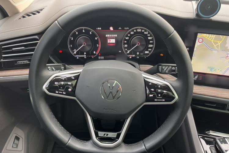 Used Volkswagen Touareg 2022 3.0 TSI Prestige Edition Classic Sport Package Interior 1