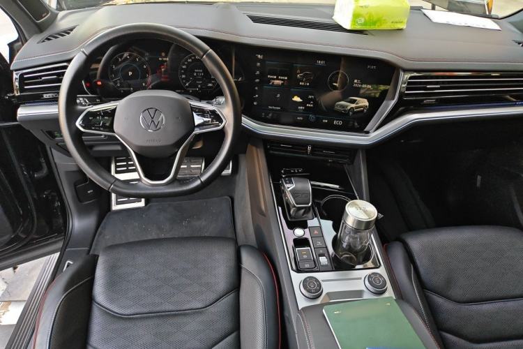 Used Volkswagen Touareg 2022 3.0 TSI Prestige 20th Anniversary Special Edition Interior 2
