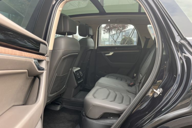 Used Volkswagen Touareg 2022 3.0 TSI Prestige Edition Classic Sport Package Interior 2