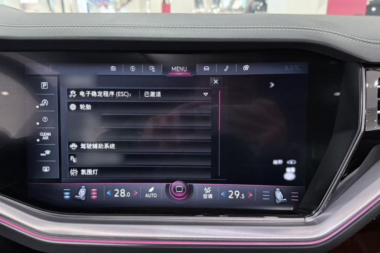 Used Volkswagen Touareg 2022 3.0 TSI Luxury Edition Black Diamond Sport Package Interior 3