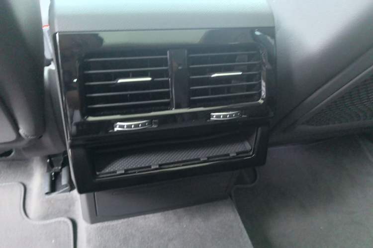 Used Volkswagen Touareg 2022 3.0 TSI Prestige Edition Classic Sport Package Interior 4