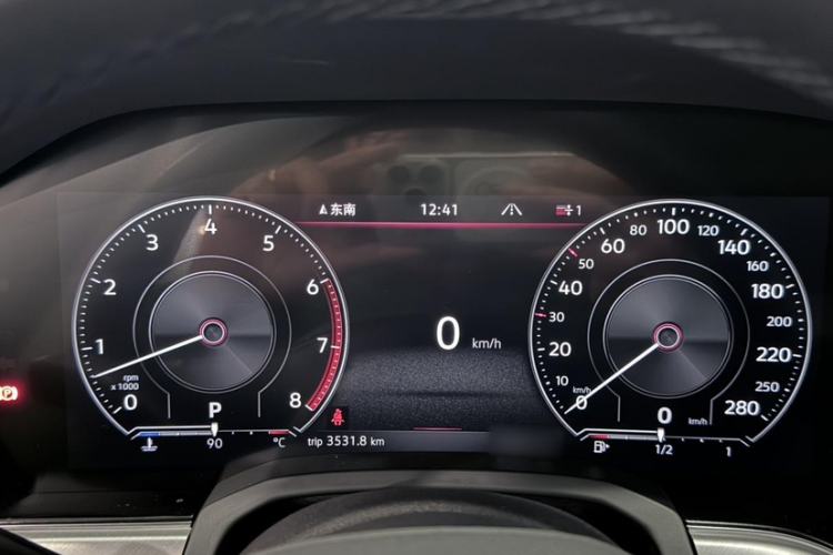 Used Volkswagen Touareg 2022 3.0 TSI Luxury Edition Black Diamond Sport Package Interior 7