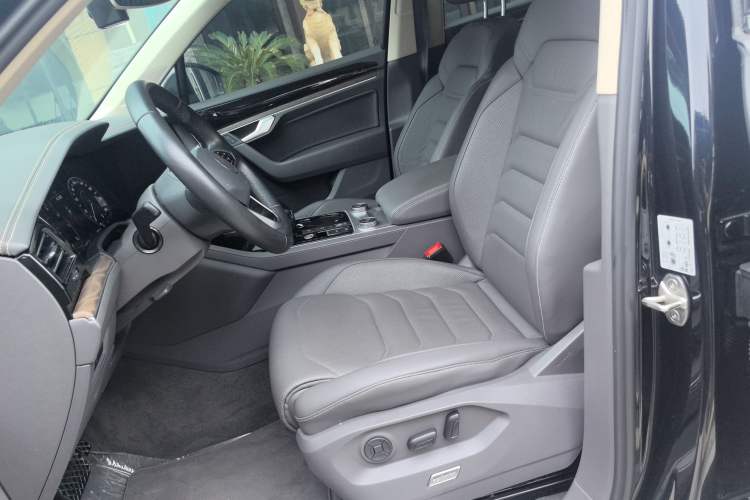 Used Volkswagen Touareg 2022 3.0 TSI Prestige Edition Classic Sport Package Left Front Seat