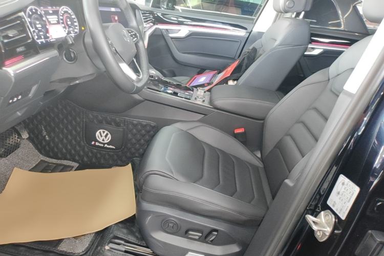 Used Volkswagen Touareg 2022 2.0 TSI RuiShang Edition Left Front Seat