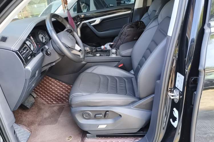 Used Volkswagen Touareg 2022 2.0 TSI Flagship Special Edition Left Front Seat