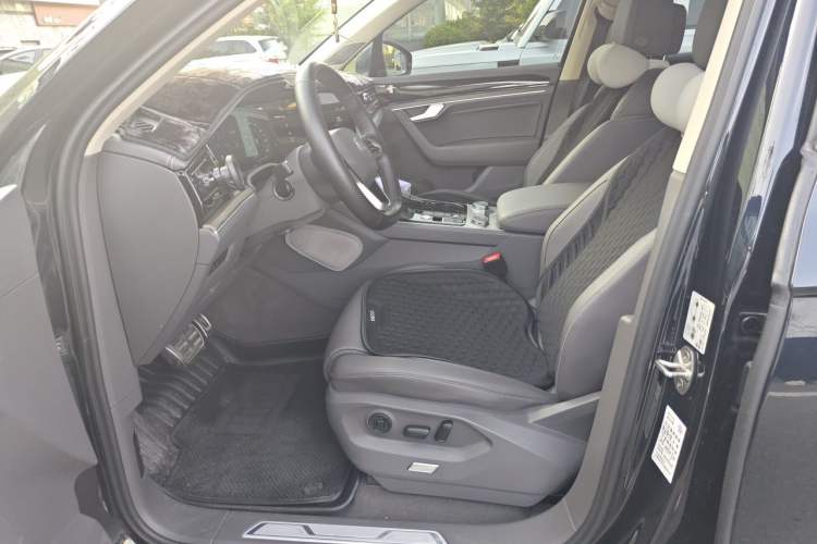 Used Volkswagen Touareg 2022 3.0 TSI Prestige Edition Classic Sport Package Left Front Seat